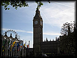 The clock at the British Parliament building that contains the bell known as Big Ben