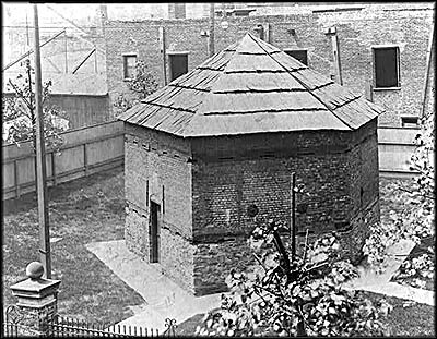Blockhouse at Fort Pitt about 1902