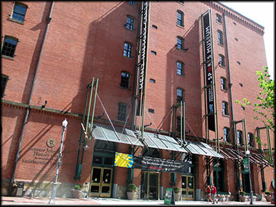 Heinz History Center Entrance