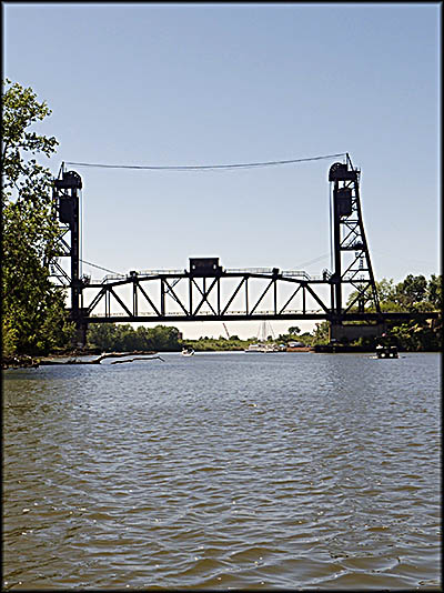 Lorain History Boat Tour: Norfolk Southern Lift Bridge